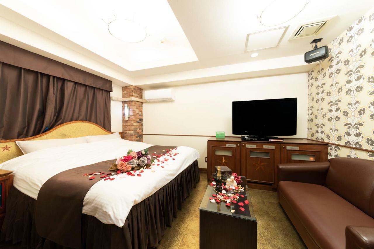 أوساكا Hotel Nihonbashi Little Chapel Christmas (Adults Only) المظهر الخارجي الصورة